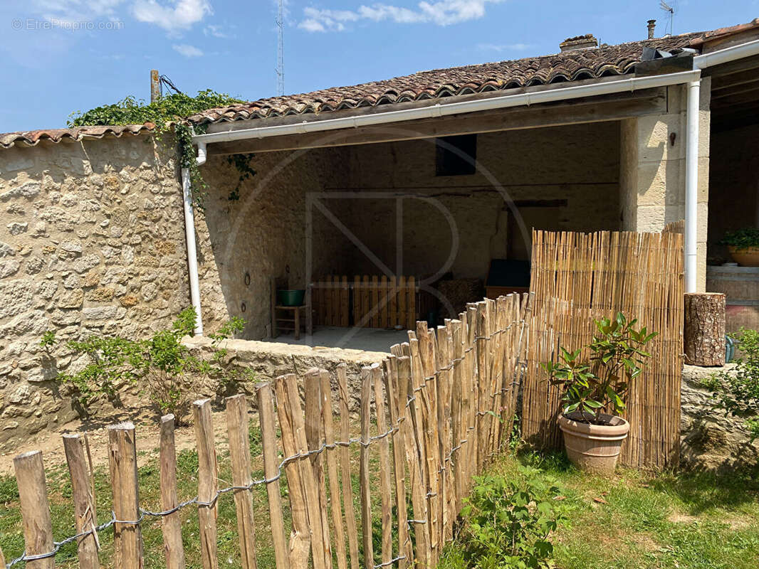 Maison à PELLEGRUE