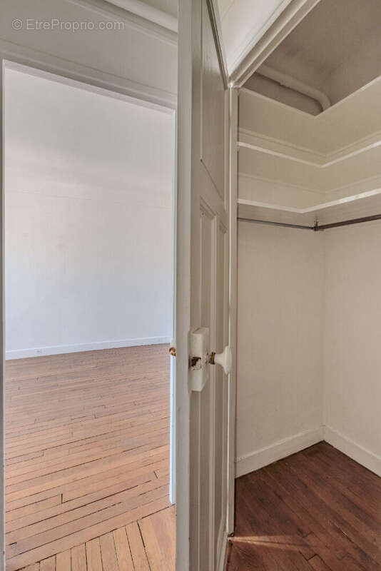 Appartement à PARIS-20E