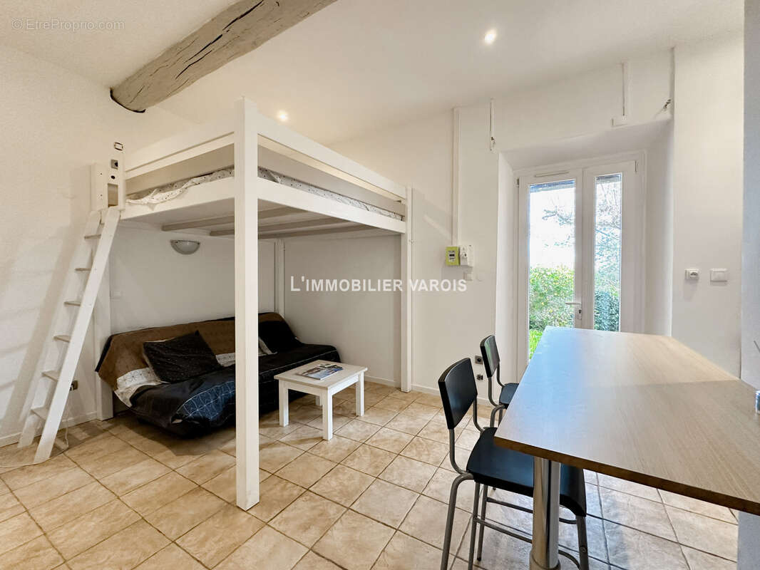 Appartement à HYERES