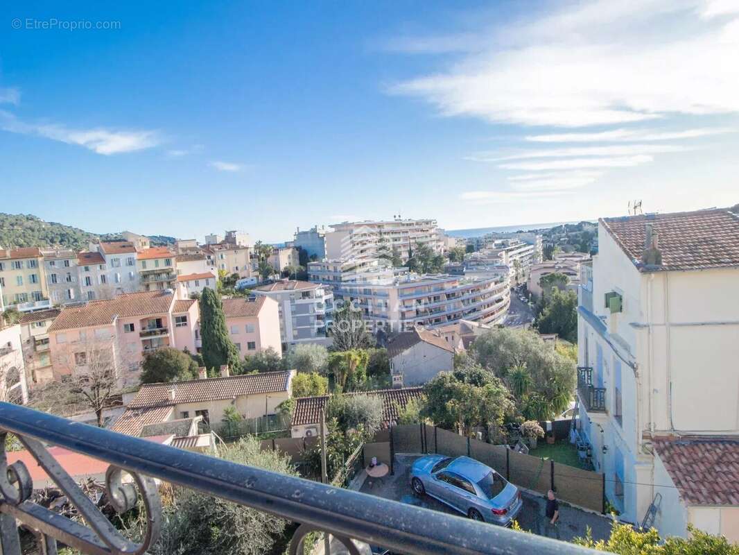 Appartement à LE CANNET