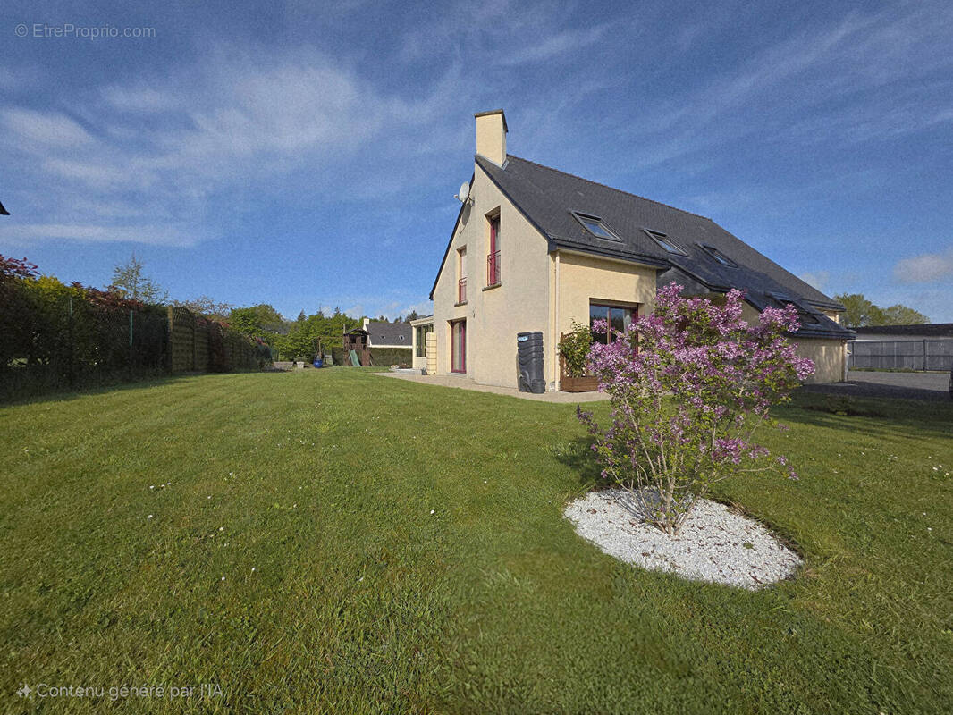 Maison à MINIAC-MORVAN