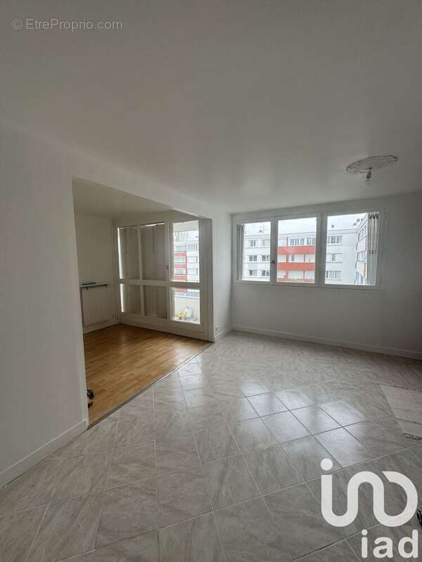 Photo 5 - Appartement à FLEURY-LES-AUBRAIS