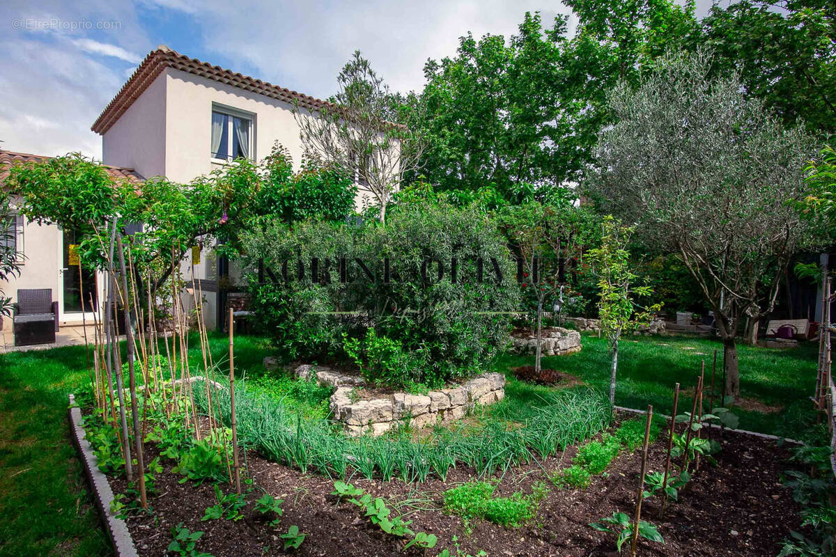 Maison à EGUILLES