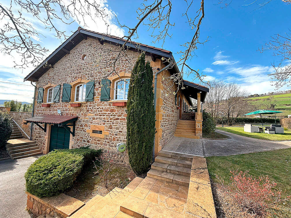 Maison à PONTCHARRA-SUR-TURDINE