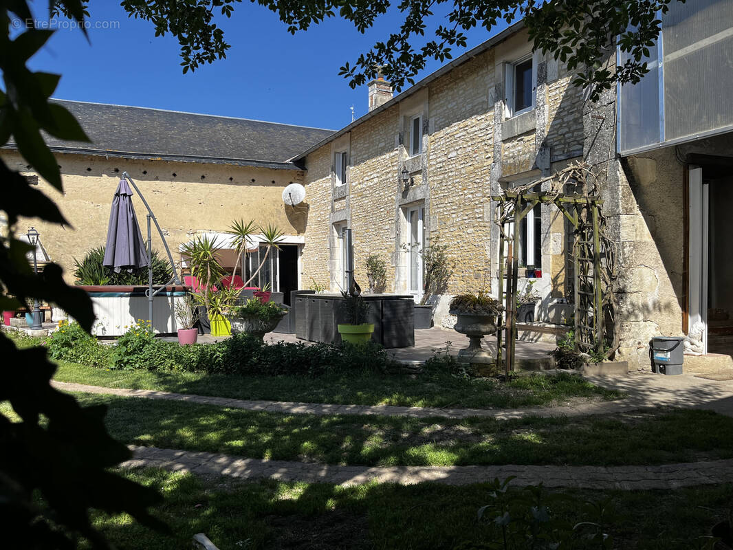 Maison à MIREBEAU