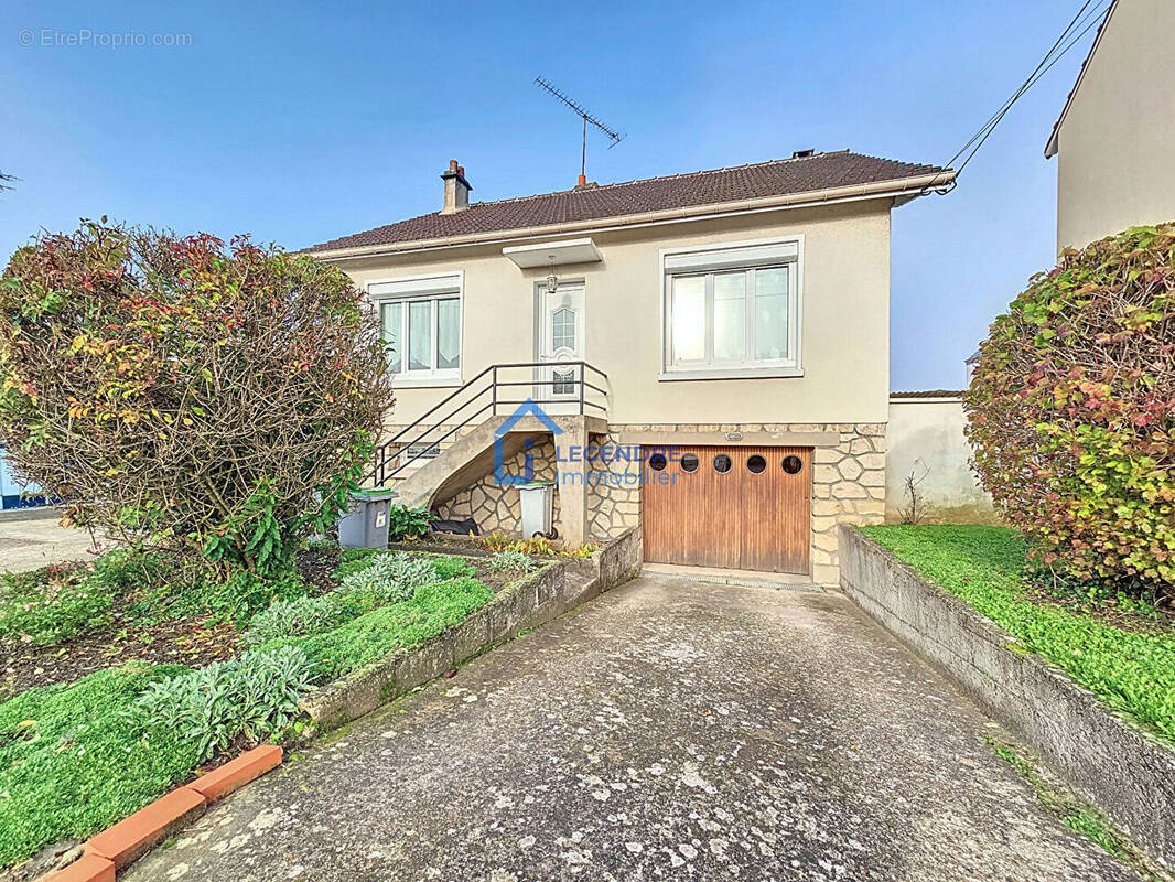 Maison à PIERRELAYE