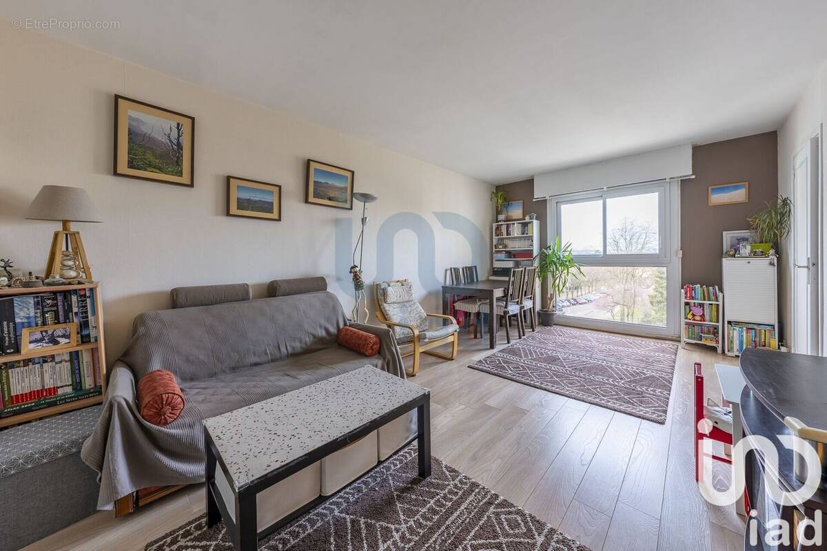 Photo 1 - Appartement à CHEVILLY-LARUE