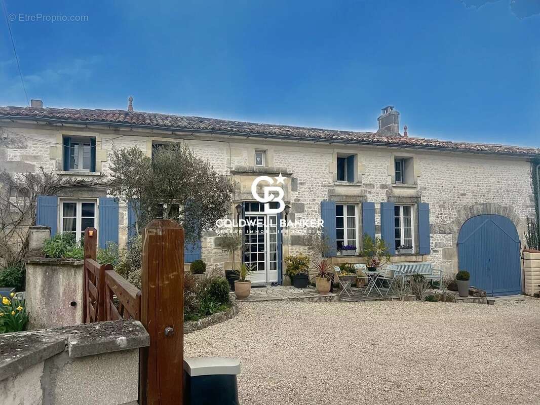 Maison à CHADENAC