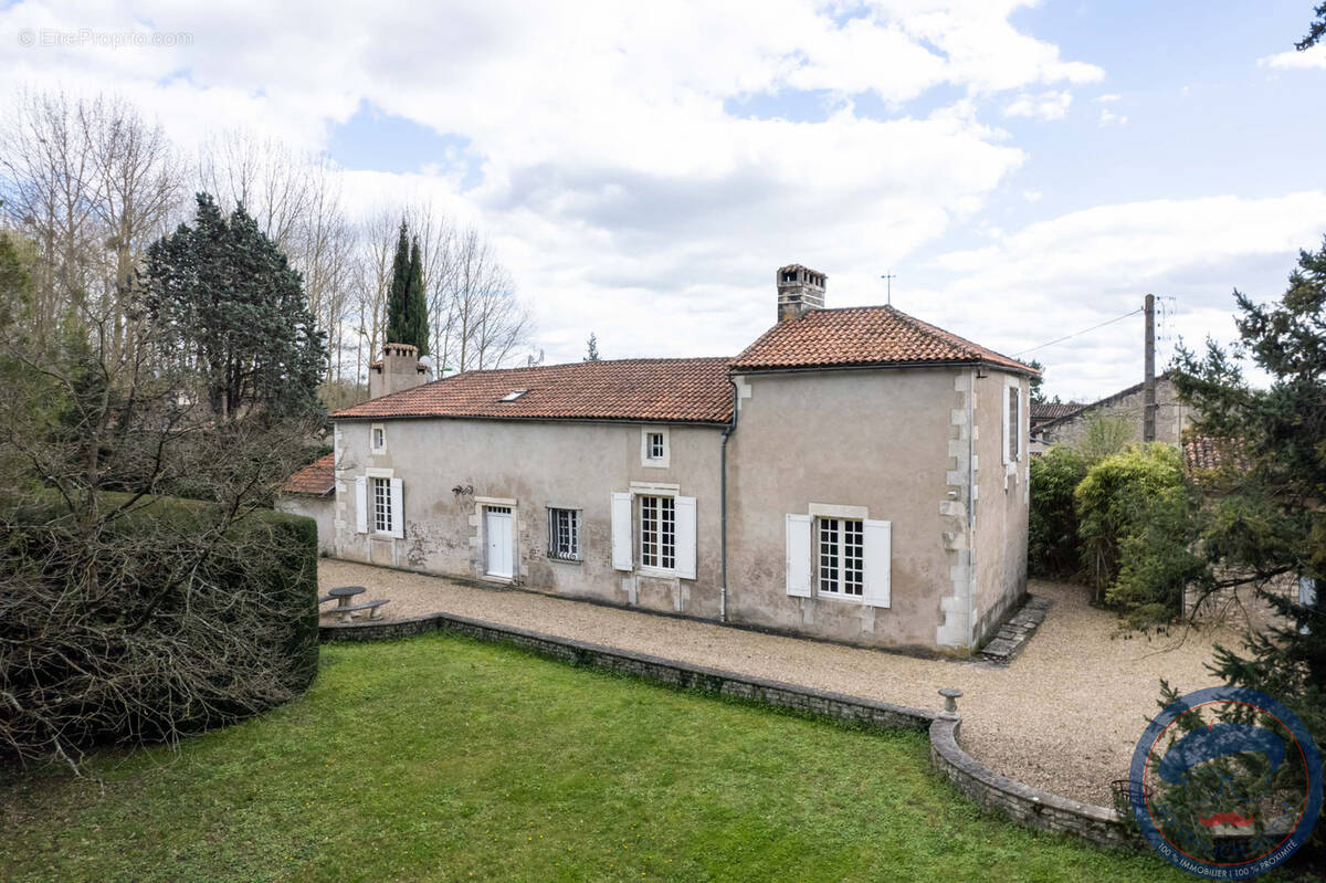 Maison à CHASSENEUIL-DU-POITOU