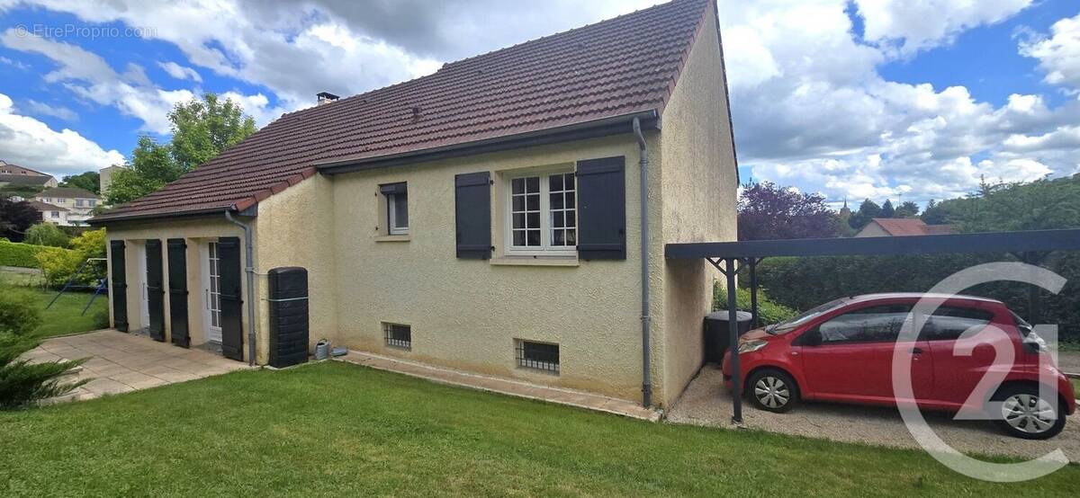 Maison à MONTCENIS