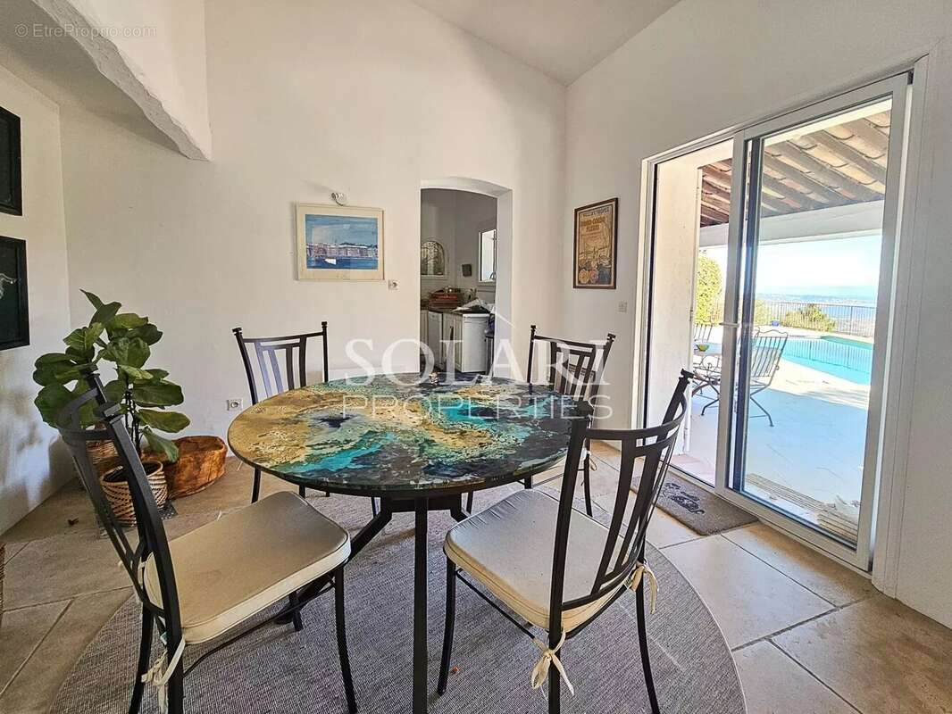 Maison à FREJUS