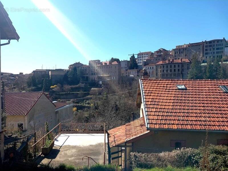 Appartement à THIERS