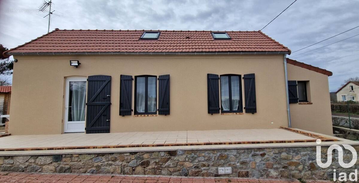 Photo 1 - Maison à LAVAVEIX-LES-MINES