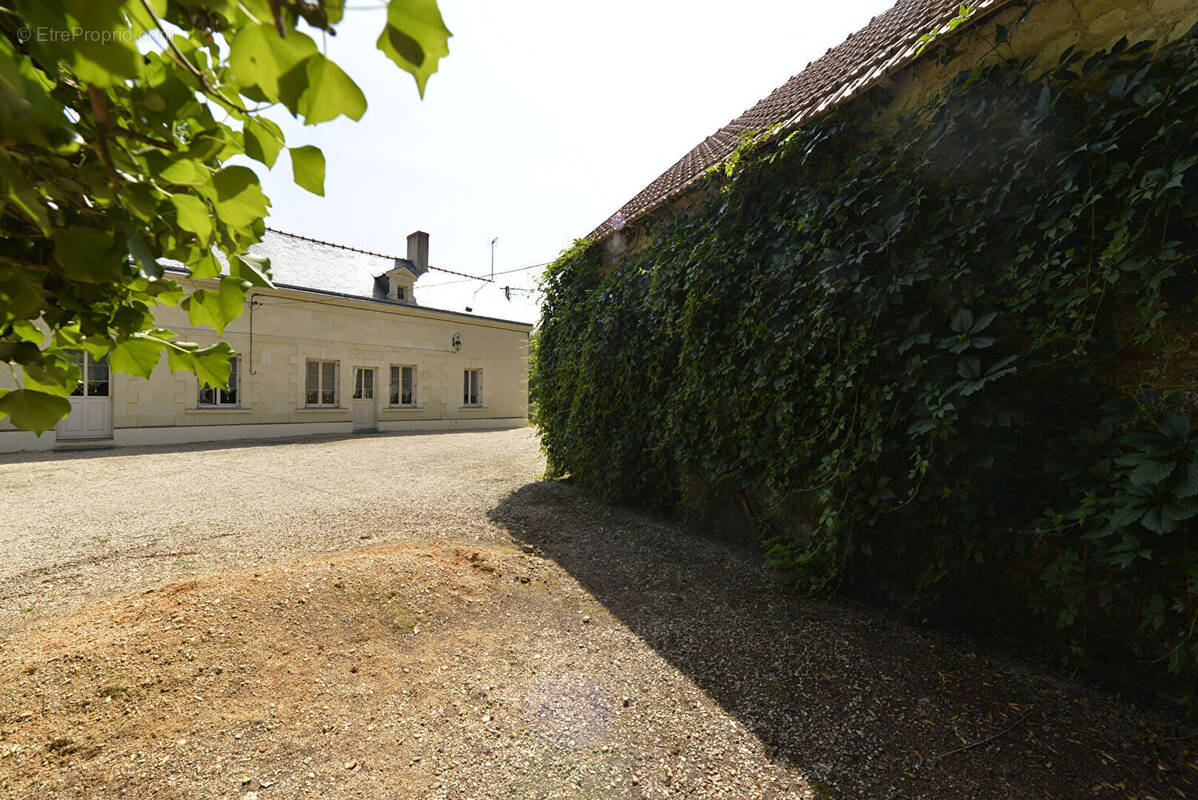 Maison à BRISSAC-QUINCE