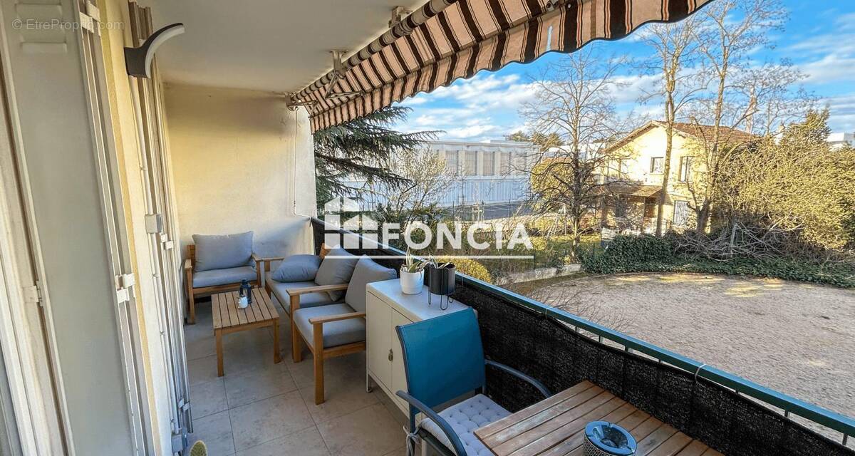 Appartement à BRON