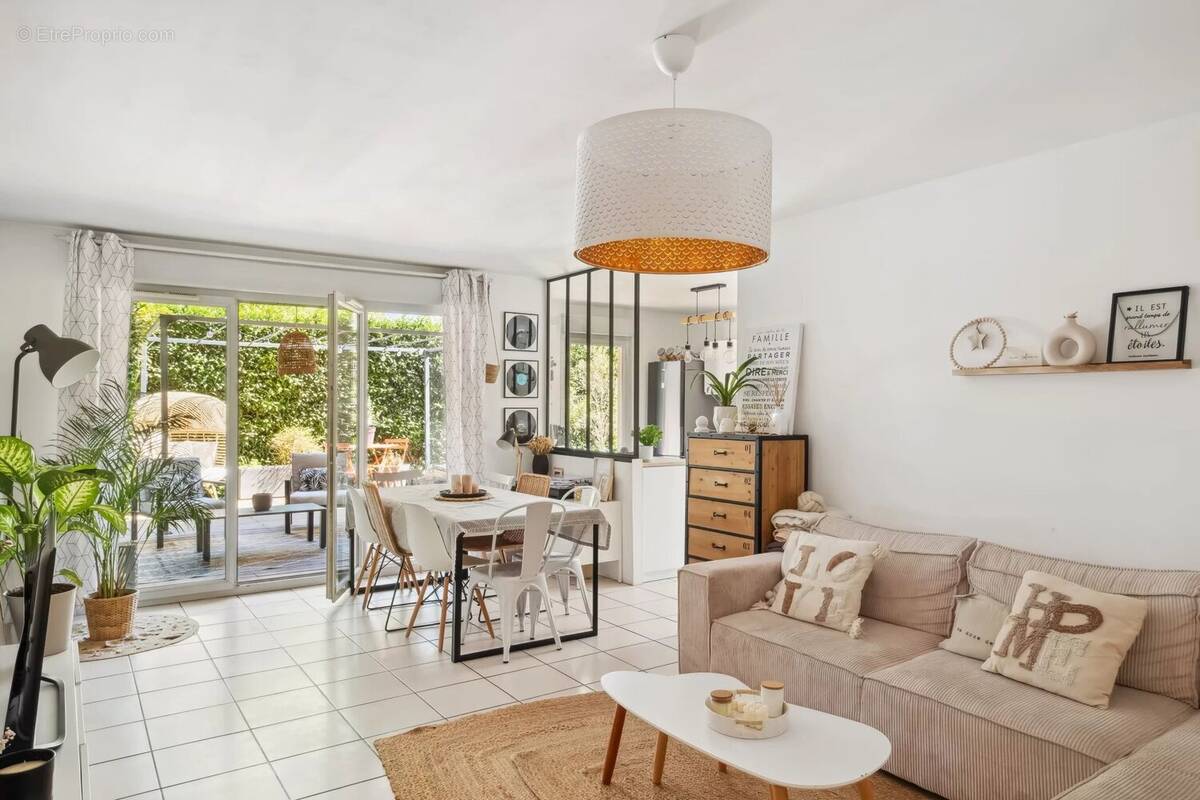 Appartement à TASSIN-LA-DEMI-LUNE