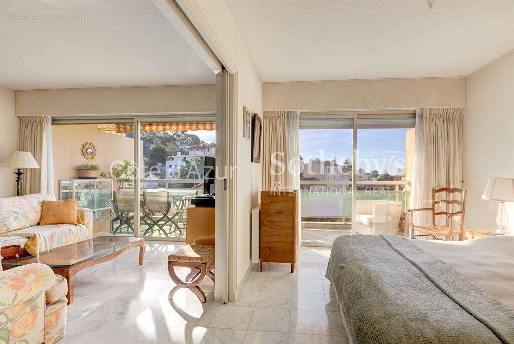 Appartement à LE CANNET