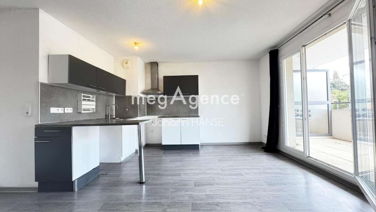 Appartement à PUGET-SUR-ARGENS