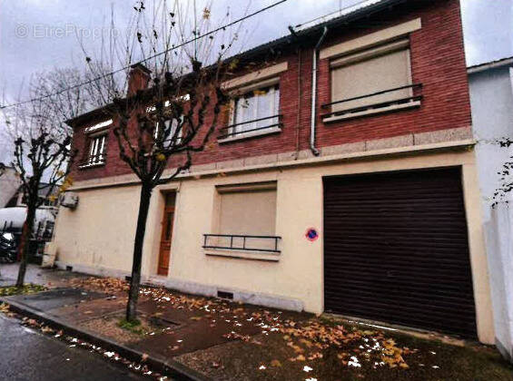 Appartement à LA COURNEUVE
