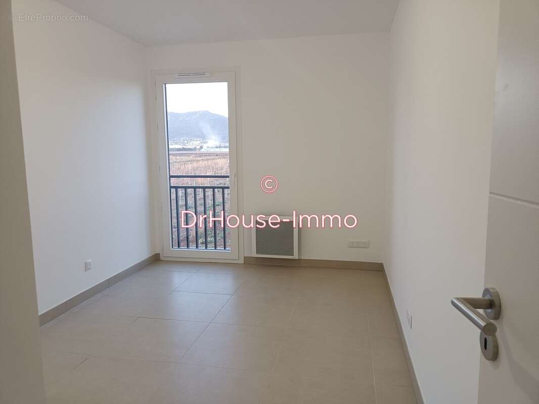 Appartement à LA CRAU