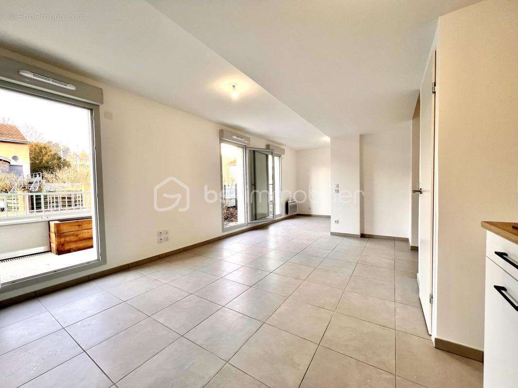 Appartement à RILLIEUX-LA-PAPE
