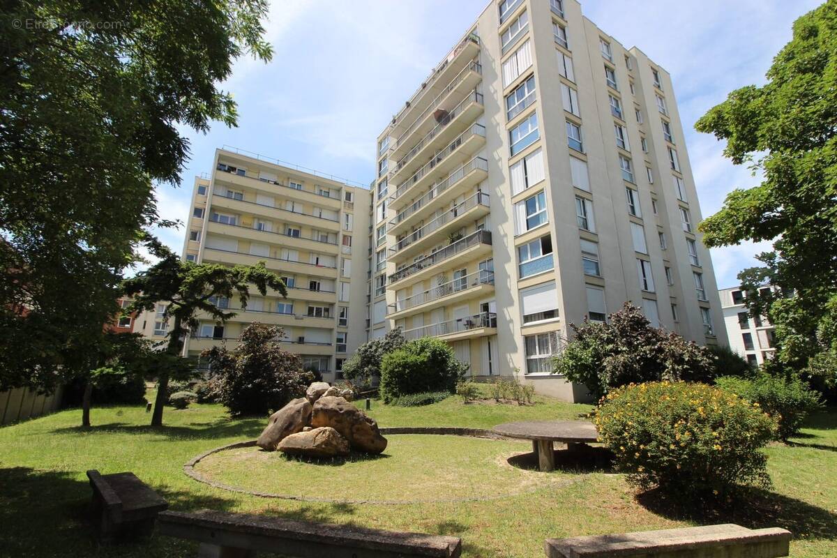 Appartement à MAISONS-ALFORT