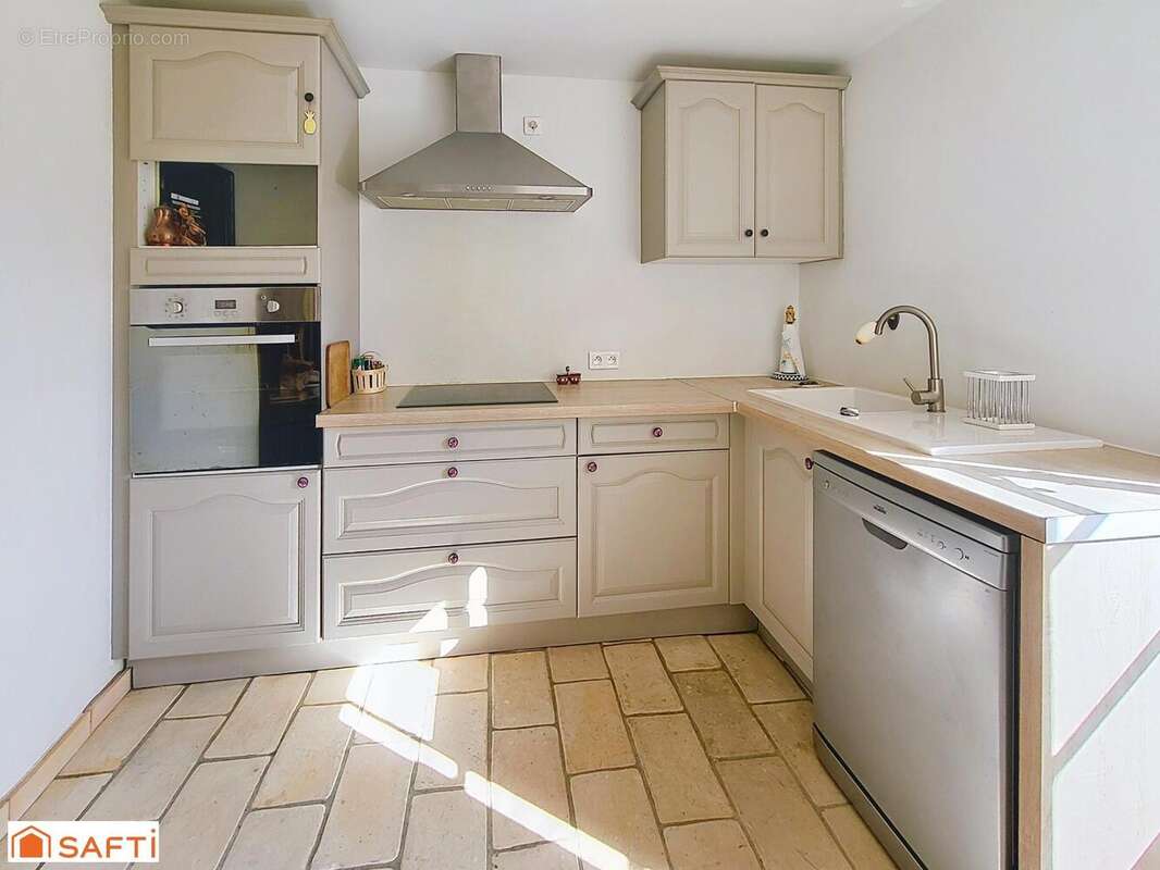 Photo 3 - Maison à LE CASTELLET