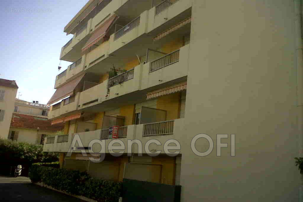 Appartement à VALLAURIS