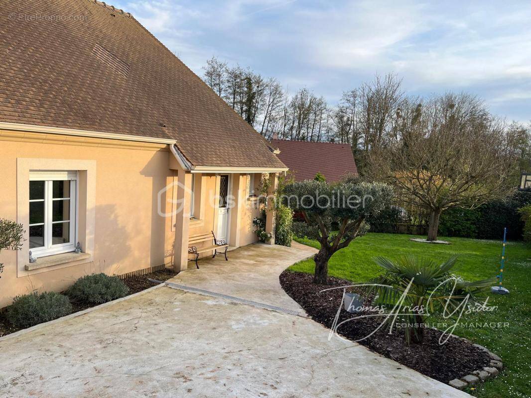 Maison à CHOISY-EN-BRIE