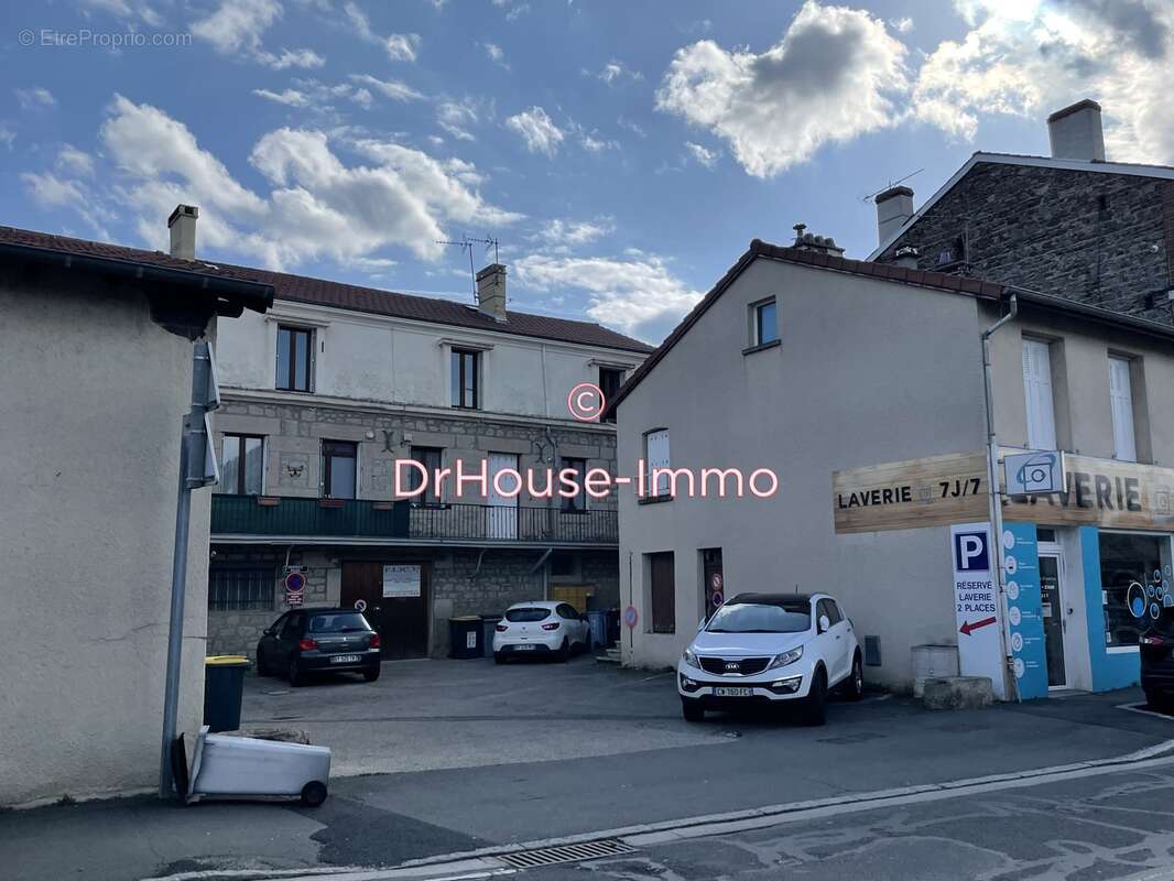 Appartement à UNIEUX