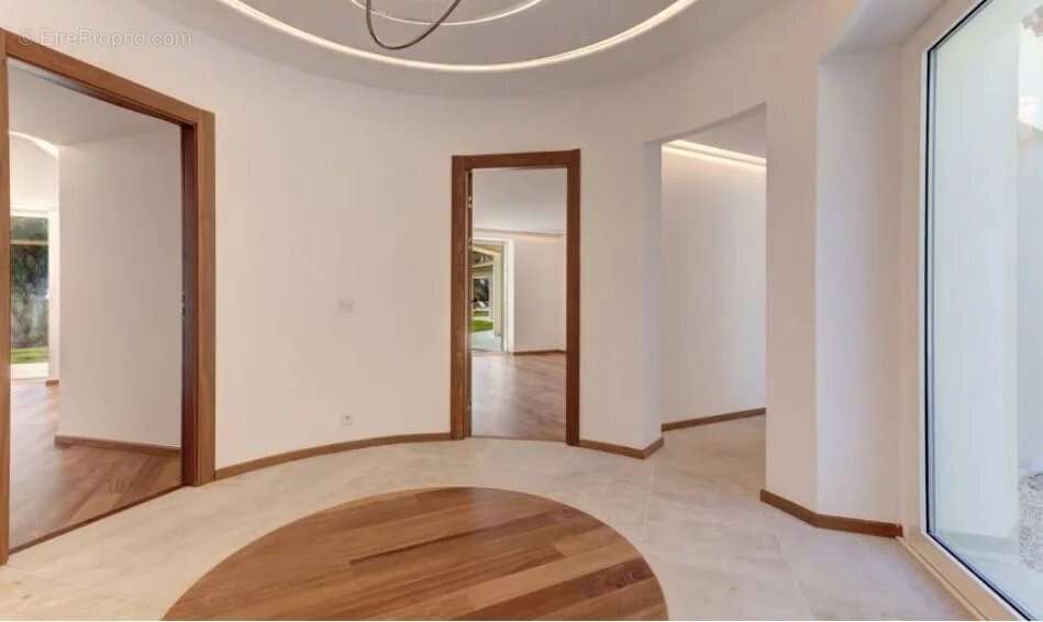 Maison à MOUGINS