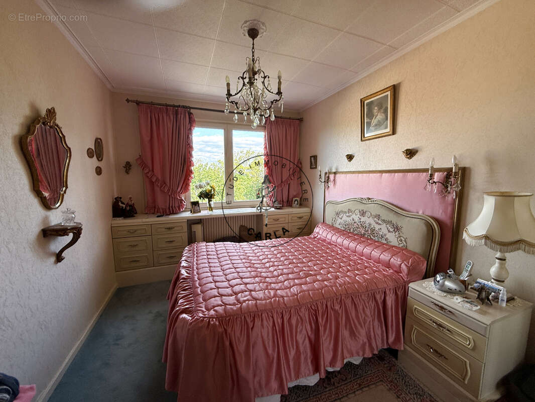 Appartement à SAINT-GENIS-LAVAL