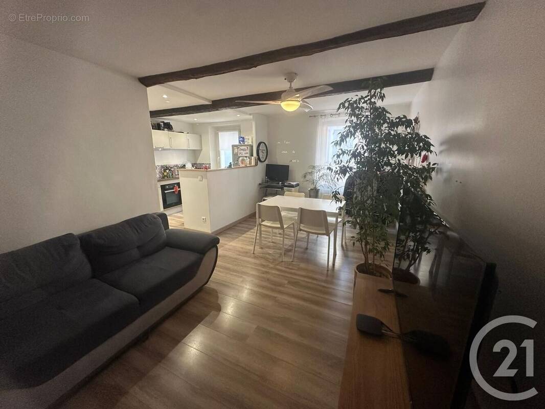 Appartement à PUGET-VILLE