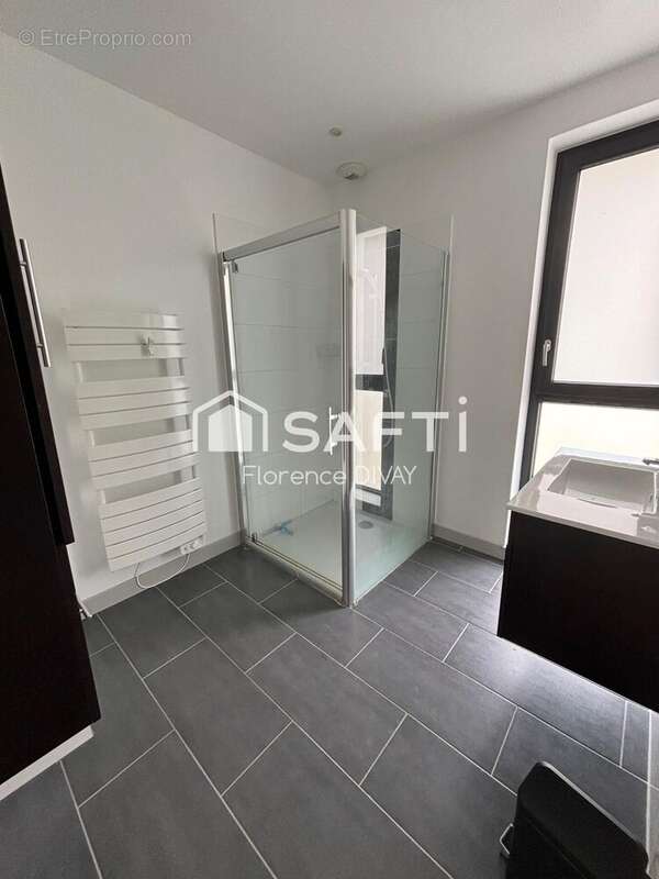 Photo 8 - Appartement à LAVAL