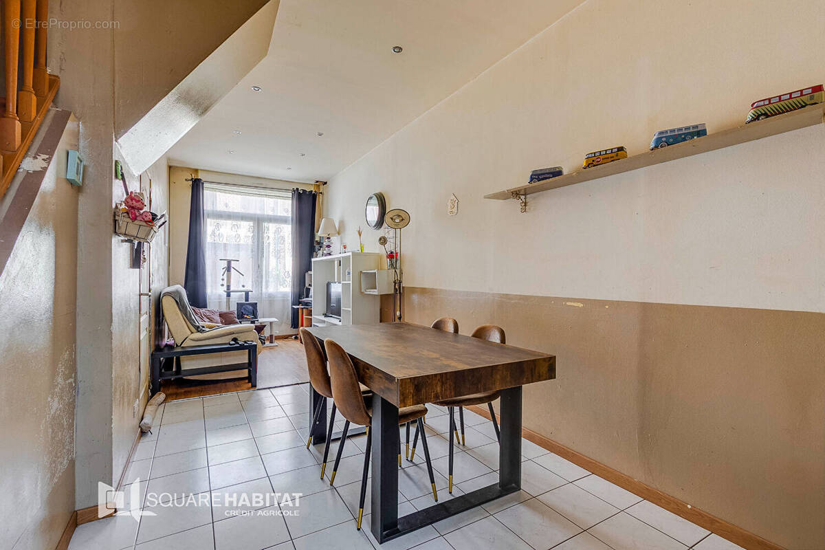Maison à HOUPLINES