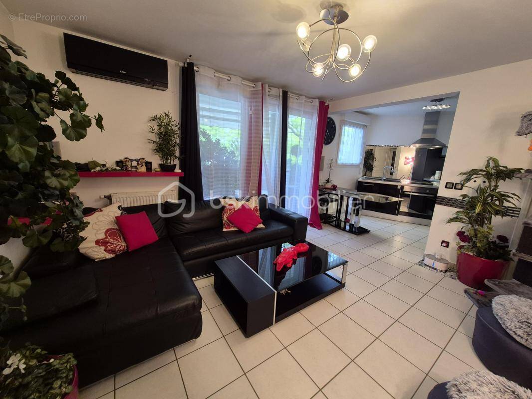 Appartement à VAULX-EN-VELIN