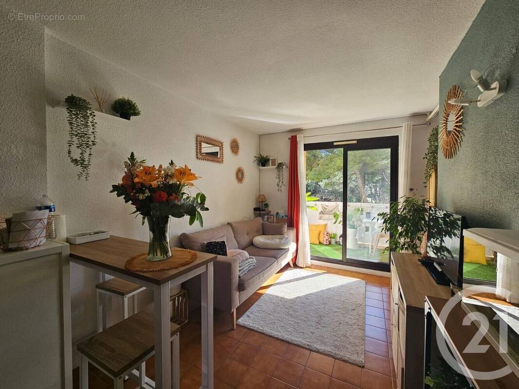 Appartement à SIX-FOURS-LES-PLAGES