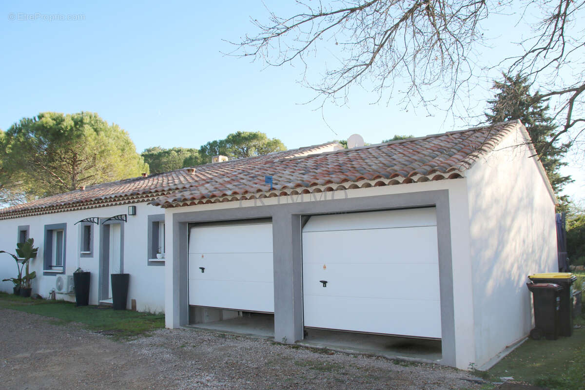 Maison à BAGNOLS-EN-FORET