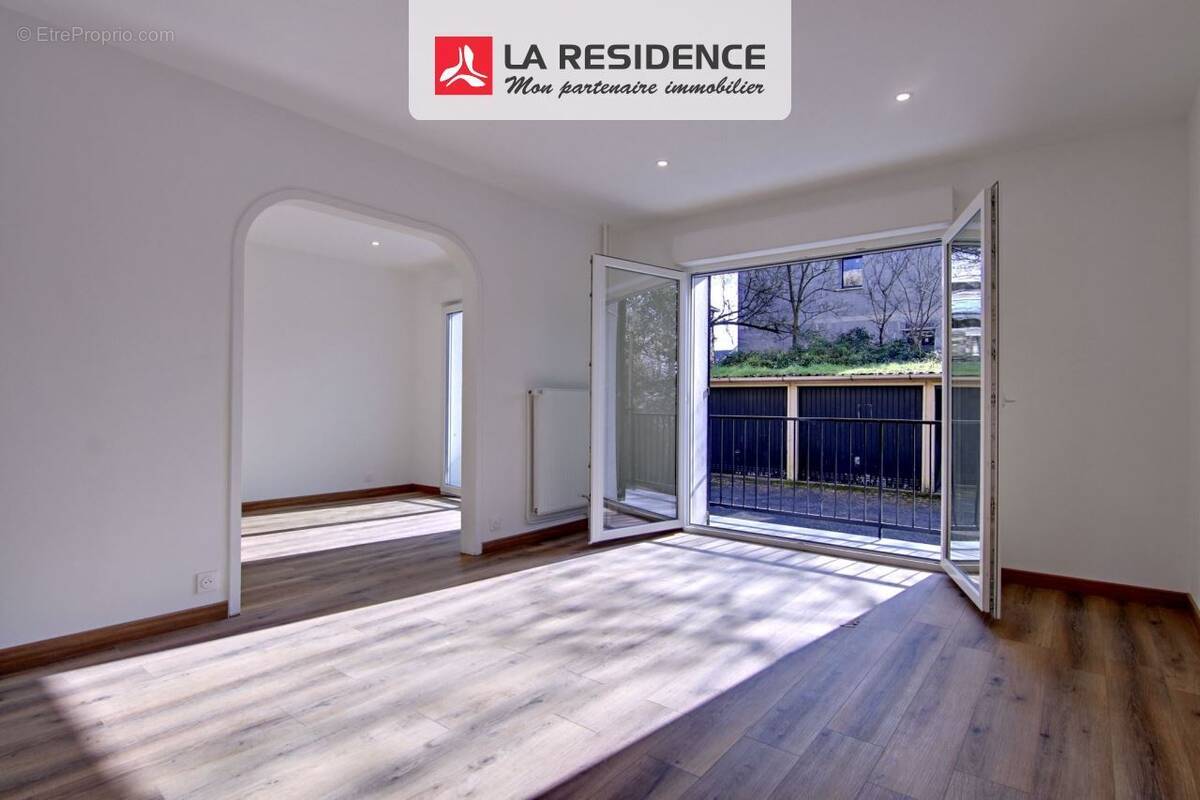 Appartement à BEAUCHAMP