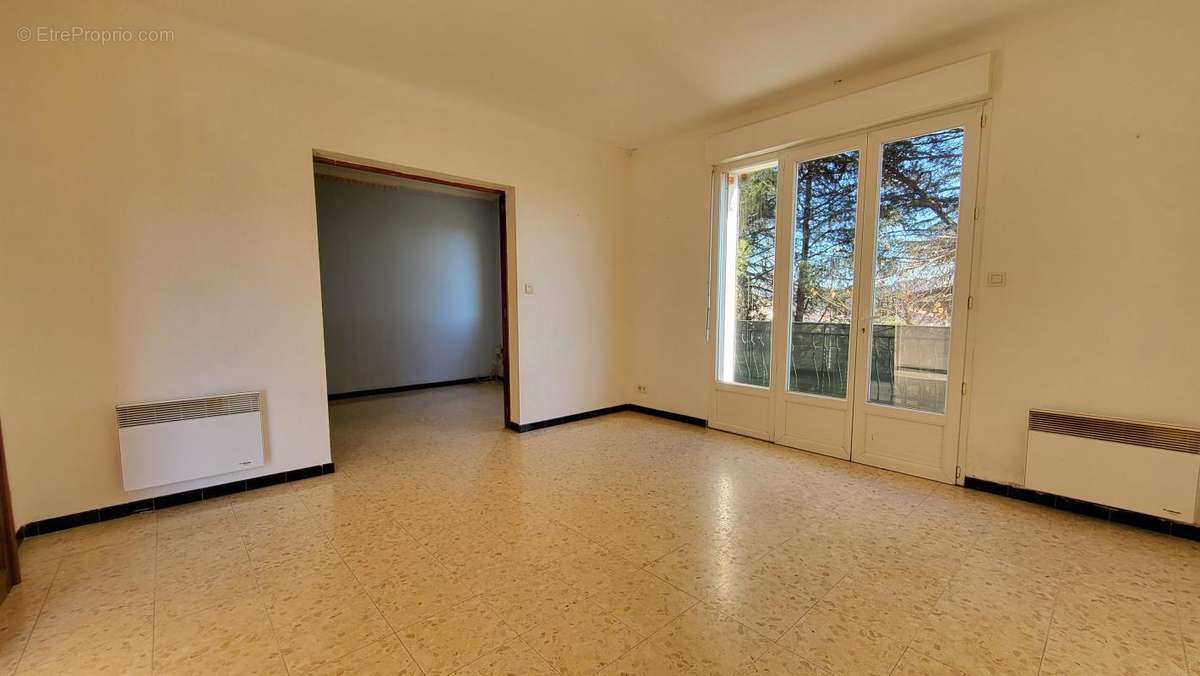 Appartement à JOYEUSE