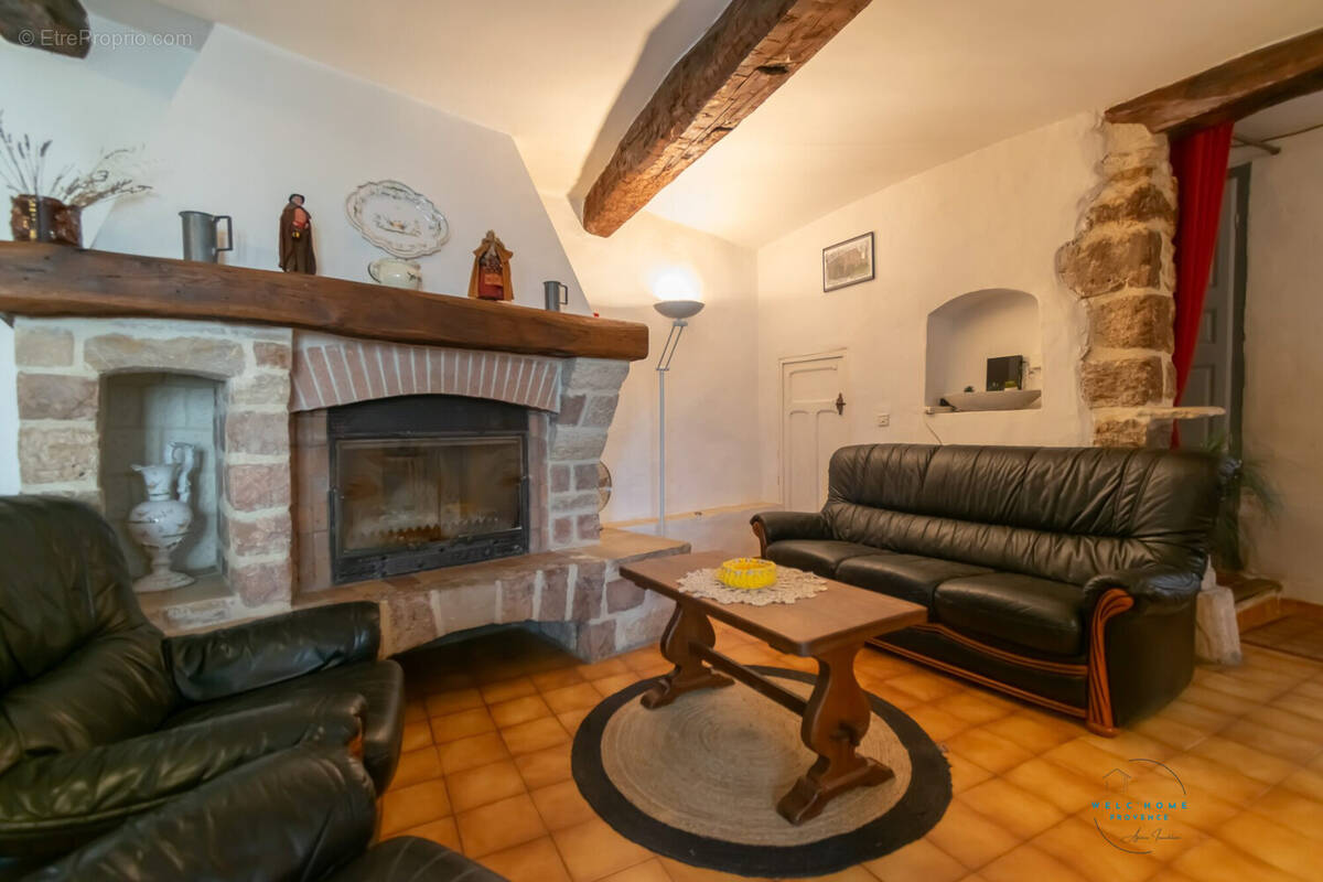 Maison à BAUDINARD-SUR-VERDON