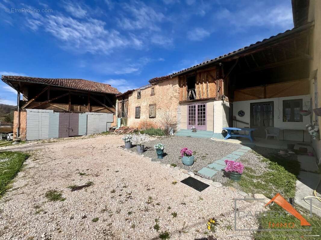 Maison à PRAT-BONREPAUX
