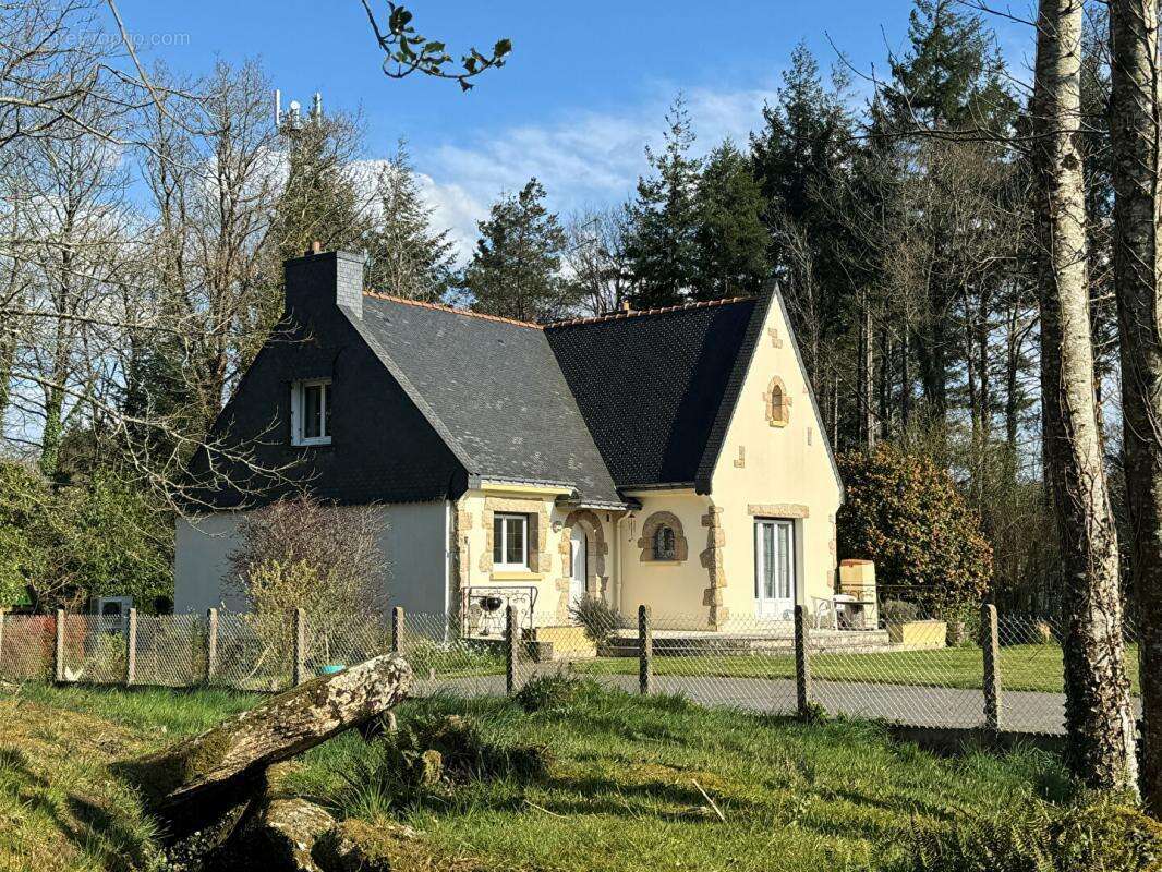 Maison à CAMORS