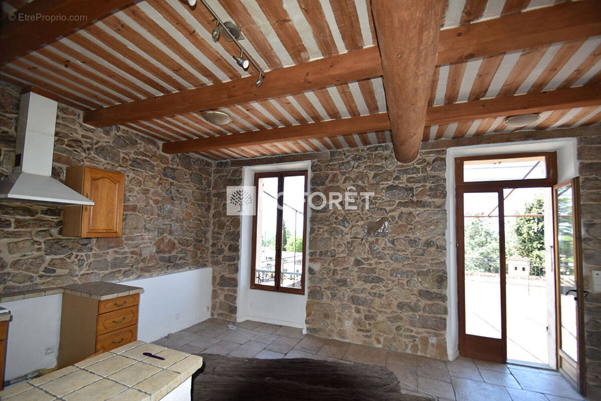 Appartement à FAYENCE