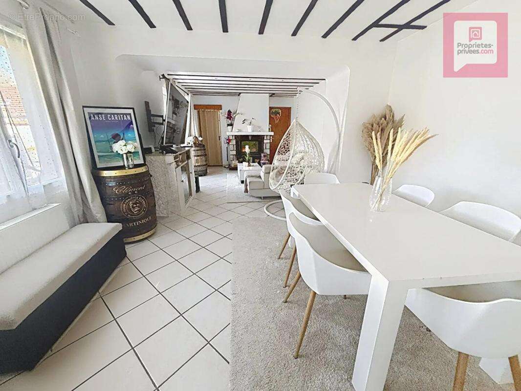 Maison à EPERNON