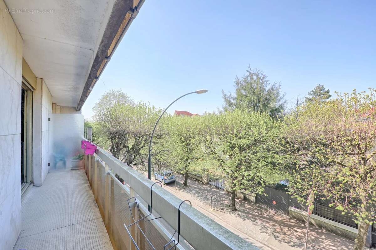 Appartement à SAINT-MAUR-DES-FOSSES