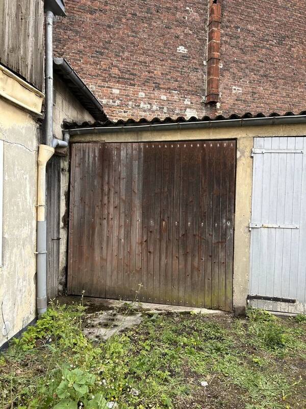 Parking à SAINT-QUENTIN