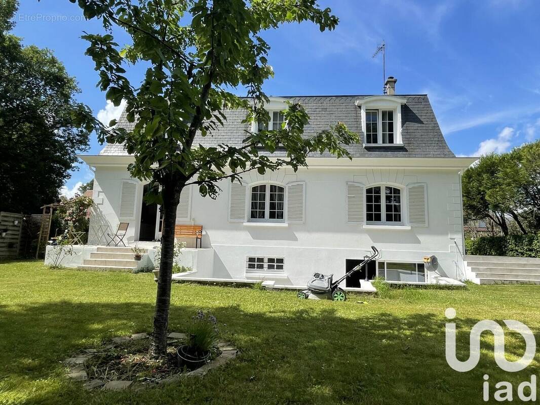 Photo 1 - Maison à DAMMARIE-LES-LYS