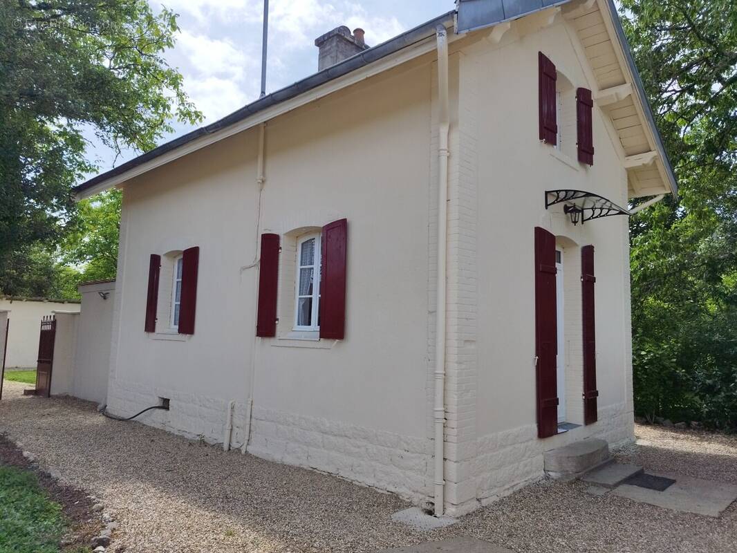 Maison à SAINT-BONNET-EN-BRESSE
