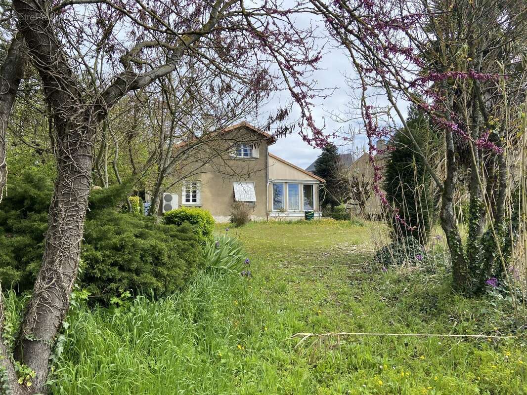 Maison à MIREBEAU
